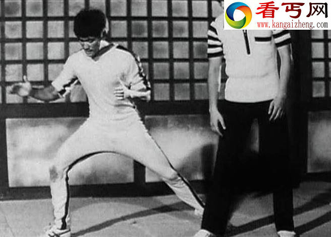 李小龙《死亡游戏》。(图/中国娱乐网) 李小龙《死亡游戏》。(图/中国娱乐网)