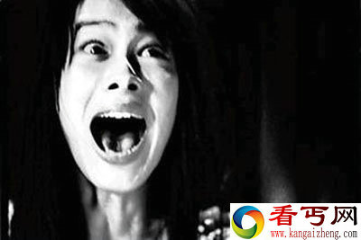 灵异事件学校曾经死6个人！高校走廊出现半透明人路灯忽亮忽灭