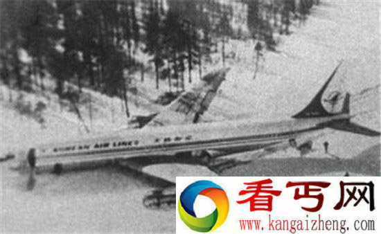飞机误入时空隧道 竟穿越到3000年前!