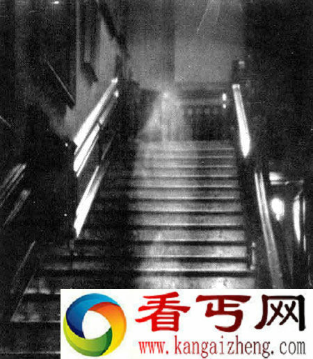 6、雷纳姆大厅的布朗夫人