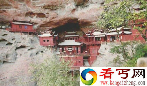 云南西山悬空寺