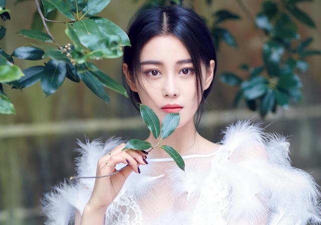 张馨予方回应产女