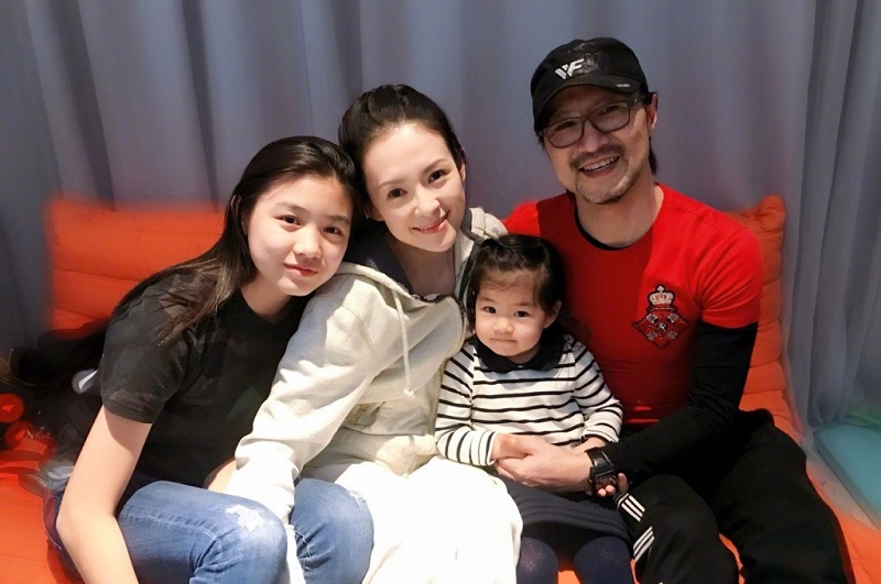 汪峰带女探班章子怡,汪峰带女探班章子怡唱的歌