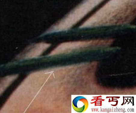 土星不明飞行物