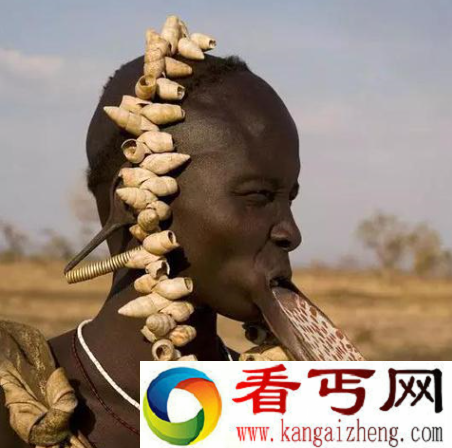 世界上嘴最大的女人