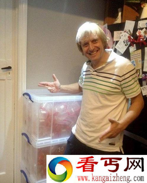 捐精男子近照