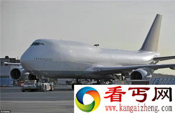 亿万富翁花了3年时间，投入4亿英镑改装波音747客机