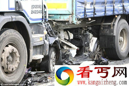 大难不死遭大货车泰山压顶小车女司机安然无恙
