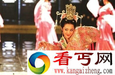 名画《洛神赋图》中最感人的是洛神与曹植相逢后离去的情形