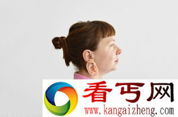 好逼真！艺术家打造人体器官饰品
