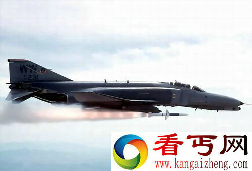 中美北部湾空战 美机导弹自摆乌龙