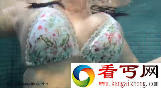 胸部在水中会不会浮起来 i罩杯女星实践了一下