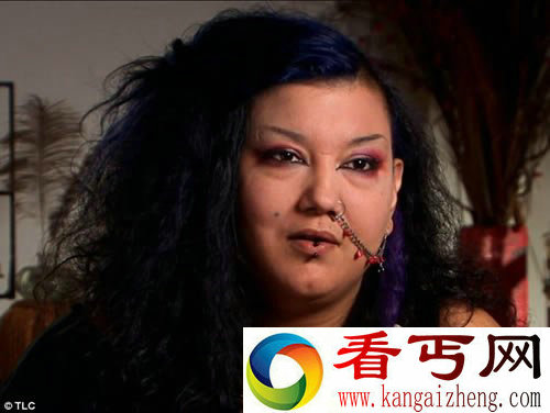 美国29岁女子嗜血成性 每天喝一升的猪血成真实版“吸血鬼”