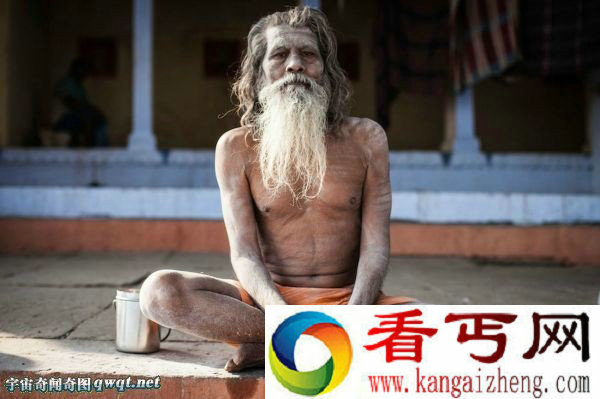 恐怖可怕印度食人族 头骨喝水尸体为床