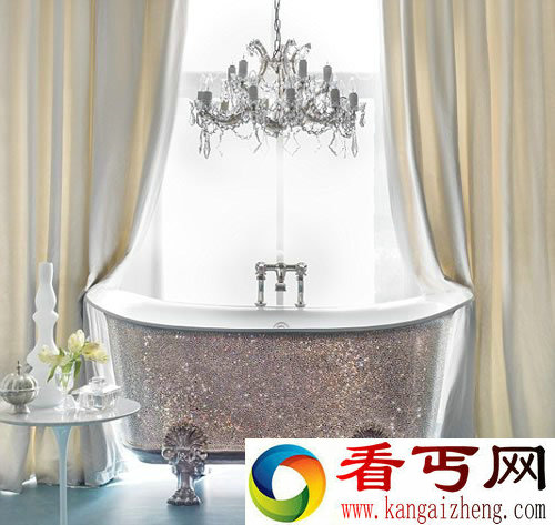 豪华的水晶浴缸2.2万颗施华洛世奇水晶 只要15万英镑