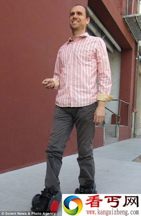 spnKiX 时速16公里 玩玩电动轮滑鞋