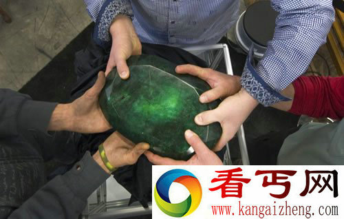 57500克拉 世界最大的祖母绿 价格也是相当的不菲