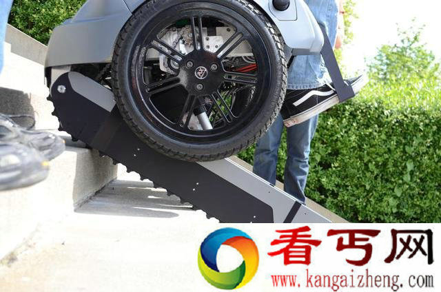 可爬楼梯的轮椅 可应对凹凸不平的路面