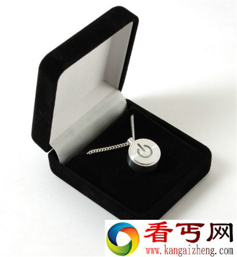 银质呼吸灯项链 让她成为靓丽的焦点