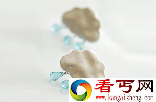 下着雨的云朵耳钉 帮女生的耳朵也换上一种天气