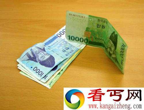 会发光的纸币 夜晚也能有独特的享受