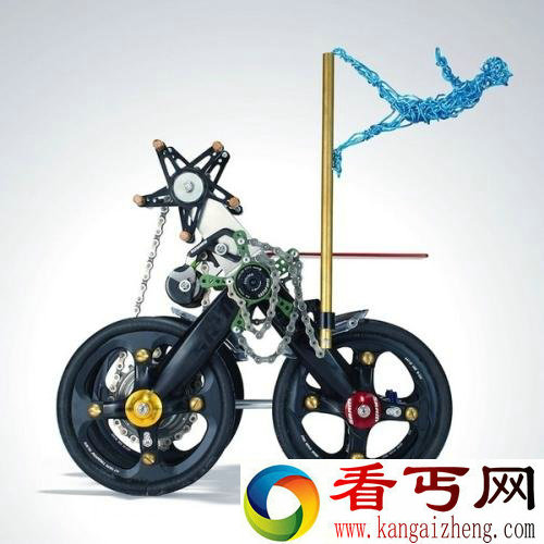 自行车零件拼接而成的艺术创作