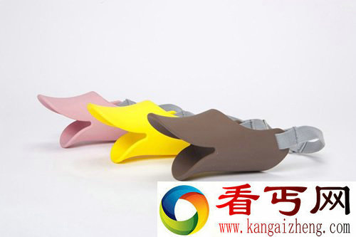 独特的宠物狗口套保证安全 让狗狗变身“鸭嘴兽”