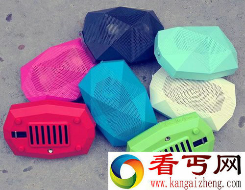 Turtle Shell蓝牙音箱 防震防尘还防水 电池还是很给力的