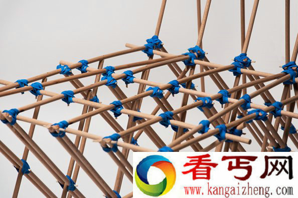 木棍的力量 Chaise椅子只是用橡皮筋连接