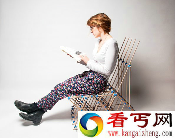木棍的力量 Chaise椅子只是用橡皮筋连接