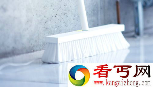 moodbroom靠墙的扫帚 它的职责就一盏落地灯