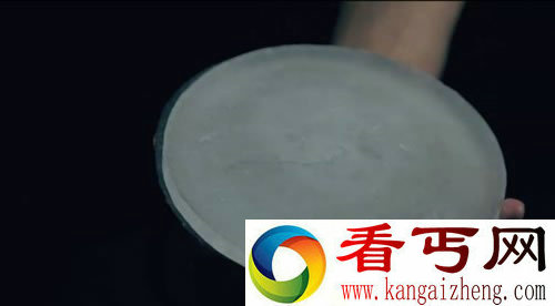 易碎 易化 用冰打造的唱片 任何唱片机都可播放