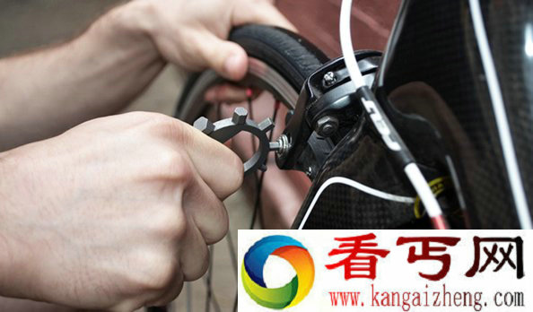 九个功能于一体 rgtool钥匙扣小工具