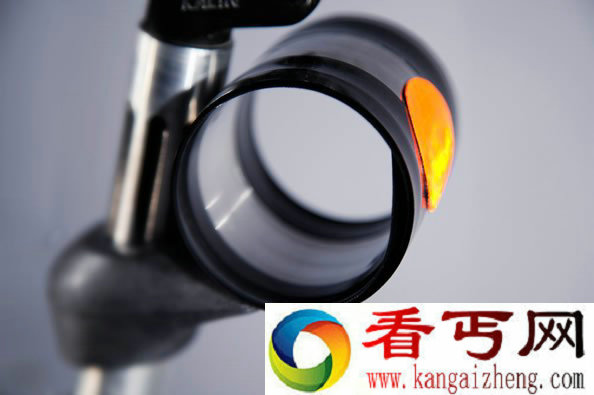 Plume 挡泥板 卷一卷 还拥有反光板的功能