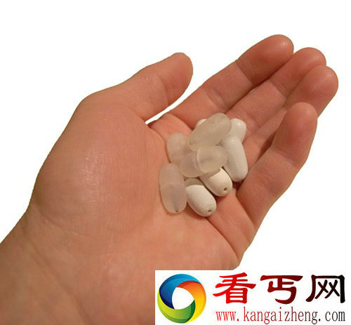 巧设计 Biomimicry P胶囊图钉 防止手被扎到