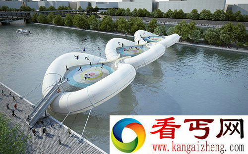 “蹦床桥” 蹦蹦 跳跳 玩着过桥 超级有趣