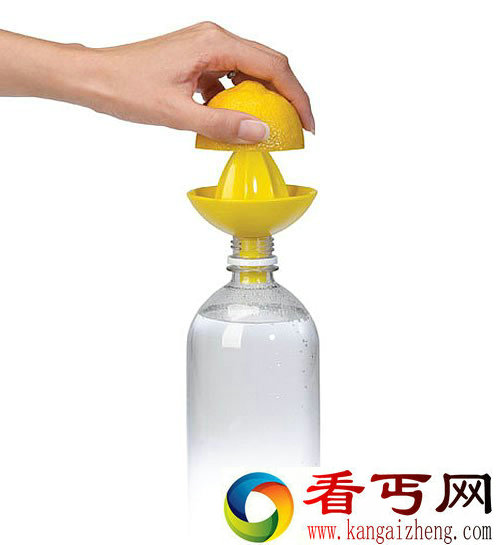 简单的榨个汁 可以直接插入任何的矿泉水瓶