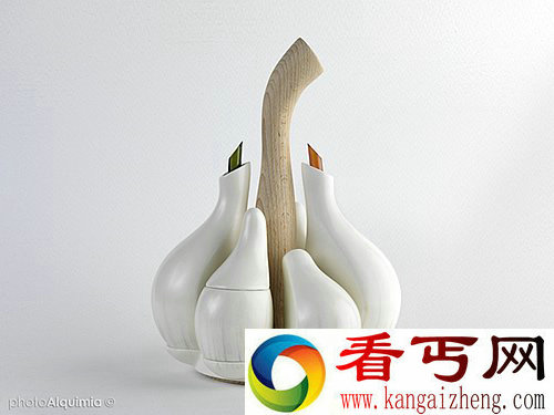 AJORí 大蒜调味瓶 用蒜瓣的形式将其分成各种调味用途