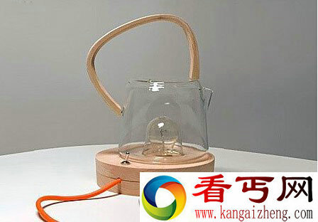 创意水壶灯罩，既是烧水器又是灯罩，一举两得。