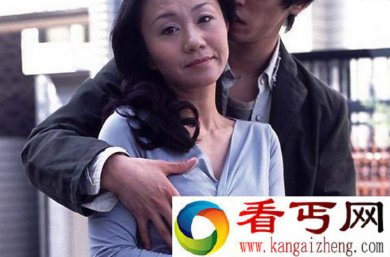 人妻与儿子乱伦 人妻与儿子私通被捉奸