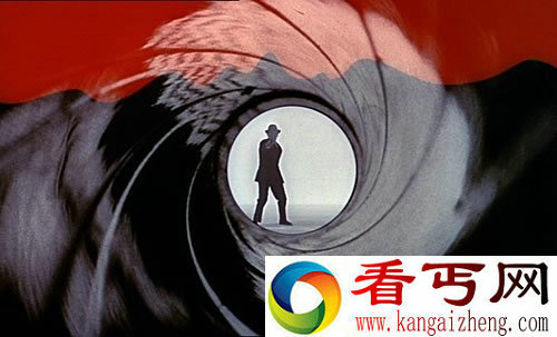超长的新名字 14个邦德女郎的名字组成作为自己的新名字