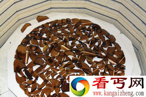 碎瓶制作成一个全新的玻璃器皿成新生