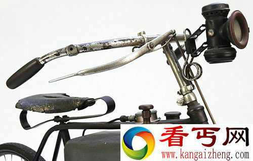 现代摩托车的爷 117岁蒸汽自行车拍卖创记录