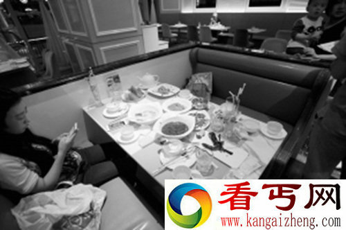 餐厅毛血旺里吃出烟头 怀疑做毛血旺的海椒里有烟头