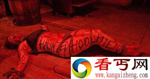 恐怖变态！美国一至尊鬼屋内容极端引发诸多热议