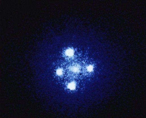 强引力环境位于超大质量黑洞 或存在类土星环神秘物质结构