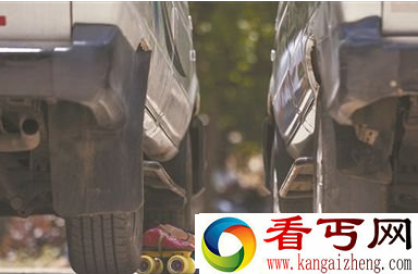 印度6岁男孩滑旱冰29秒横穿39辆车车底总长近70米