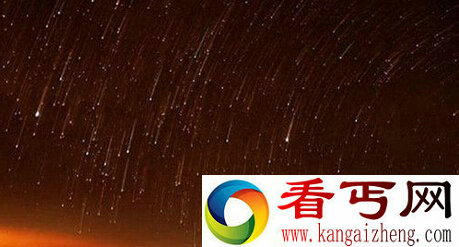 彗星掠过火星带来尘埃