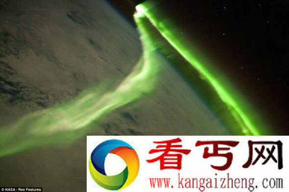 宇航员太空拍到如蛇般蜿蜒壮观南极光