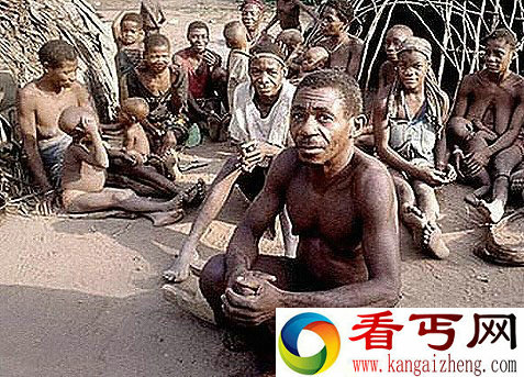 用妇女乳汁化妆的俾格米人
